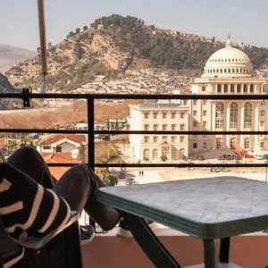 https://apartament-egzoni-city-center.albaniahotels.org